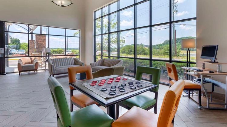 Comfort Suites Lobby