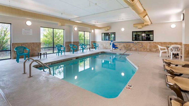 Comfort Suites Pool