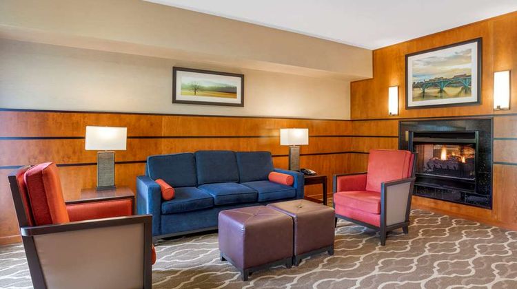 Comfort Suites North Lobby