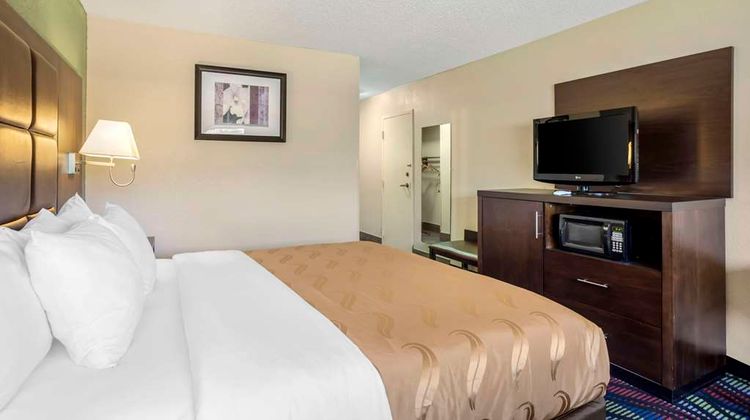 Quality Inn Cookeville Room