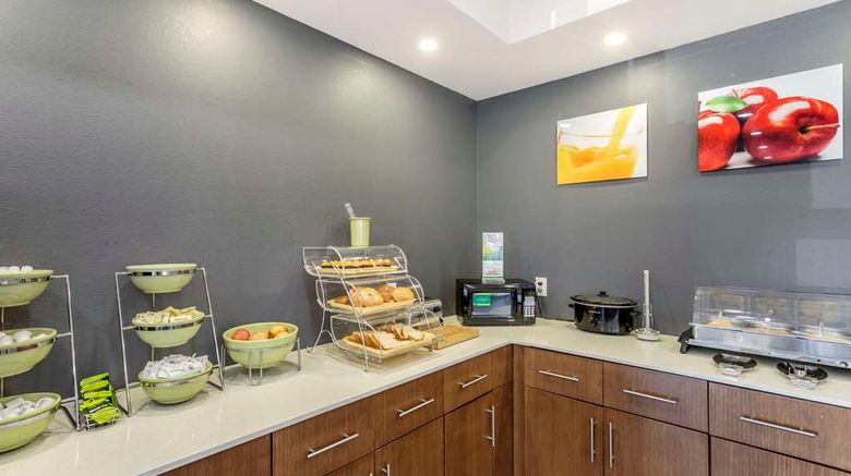 <b>Quality Inn Cookeville Restaurant</b>. Images powered by <a href="https://iceportal.shijigroup.com/" title="IcePortal" target="_blank">IcePortal</a>.