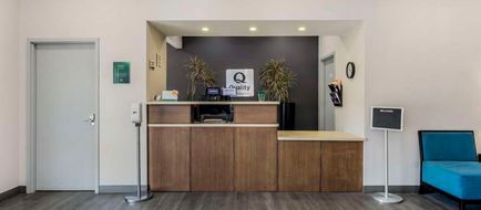 Quality Inn Cookeville Lobby