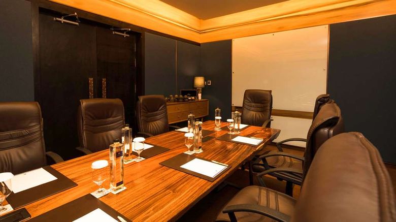 <b>DoubleTree by Hilton Weerawila Rajawarna Meeting</b>. Images powered by <a href="https://iceportal.shijigroup.com/" title="IcePortal" target="_blank">IcePortal</a>.