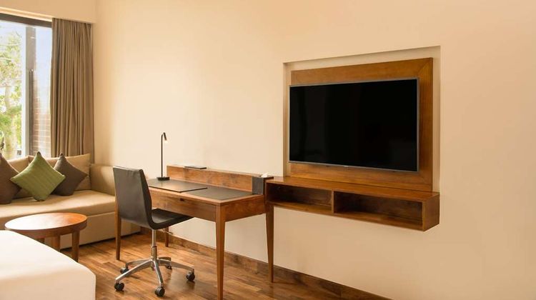 DoubleTree by Hilton Weerawila Rajawarna Room