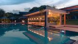 DoubleTree by Hilton Weerawila Rajawarna Pool