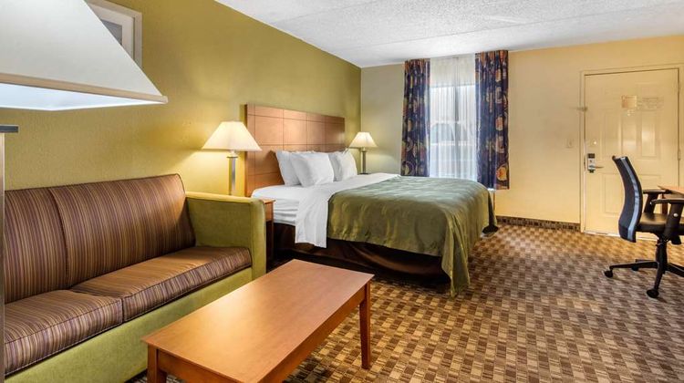 Quality Inn Lebanon Suite