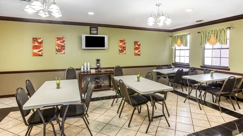 <b>Rodeway Inn & Suites near Superspeedway Restaurant</b>. Images powered by <a href="https://iceportal.shijigroup.com/" title="IcePortal" target="_blank">IcePortal</a>.