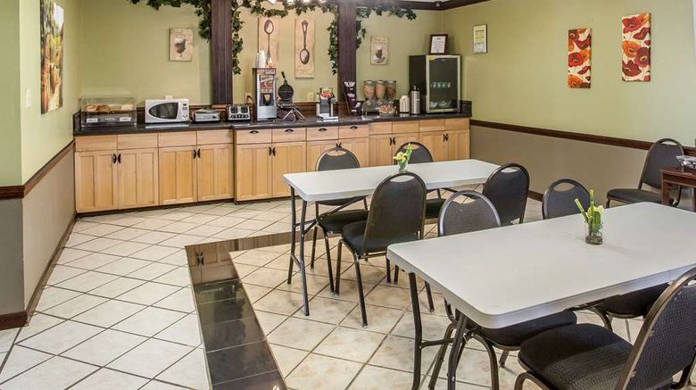 <b>Rodeway Inn & Suites near Superspeedway Restaurant</b>. Images powered by <a href="https://iceportal.shijigroup.com/" title="IcePortal" target="_blank">IcePortal</a>.