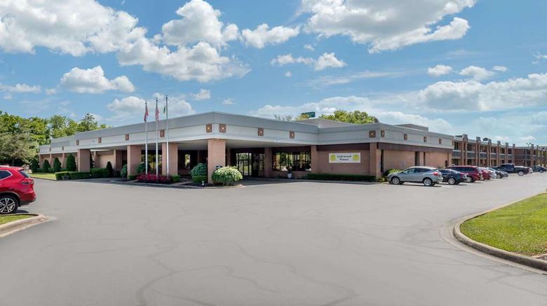 <b>Quality Inn Clarksville Exterior</b>. Images powered by <a href="https://iceportal.shijigroup.com/" title="IcePortal" target="_blank">IcePortal</a>.