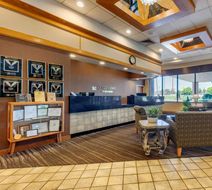 Quality Inn Clarksville Lobby