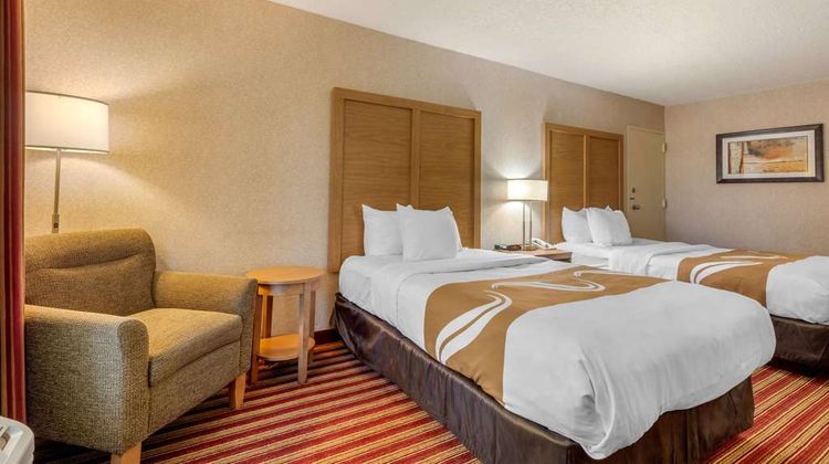 Quality Inn Clarksville Room