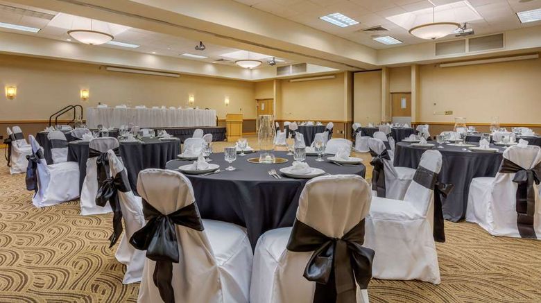 <b>Quality Inn Clarksville Meeting</b>. Images powered by <a href="https://iceportal.shijigroup.com/" title="IcePortal" target="_blank">IcePortal</a>.
