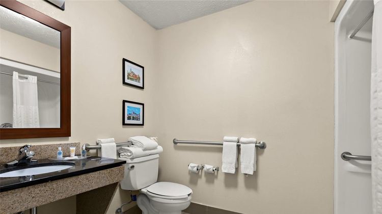 Comfort Suites Nashville Room