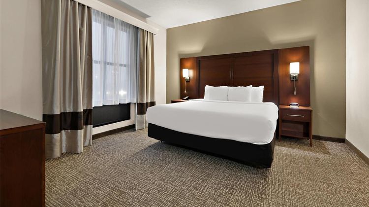 Comfort Suites Nashville Suite