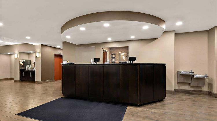 Comfort Suites Nashville Lobby