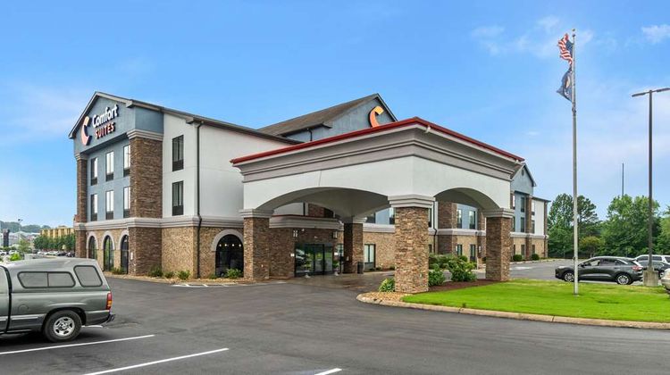 Comfort Suites Exterior