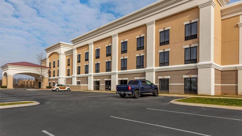 <b>Comfort Suites Smyrna - Nashville Area Exterior</b>. Images powered by <a href="https://iceportal.shijigroup.com/" title="IcePortal" target="_blank">IcePortal</a>.