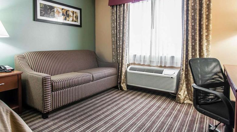 <b>Comfort Inn Room</b>. Images powered by <a href="https://iceportal.shijigroup.com/" title="IcePortal" target="_blank">IcePortal</a>.
