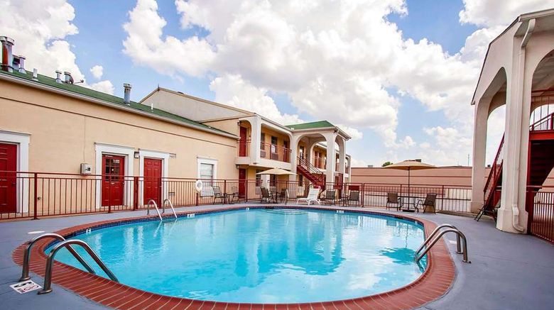 <b>Quality Inn and Suites Covington Pool</b>. Images powered by <a href="https://iceportal.shijigroup.com/" title="IcePortal" target="_blank">IcePortal</a>.