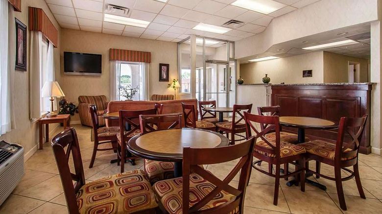 <b>Quality Inn and Suites Covington Lobby</b>. Images powered by <a href="https://iceportal.shijigroup.com/" title="IcePortal" target="_blank">IcePortal</a>.