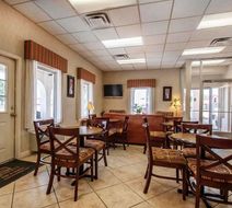 Quality Inn and Suites Covington Lobby