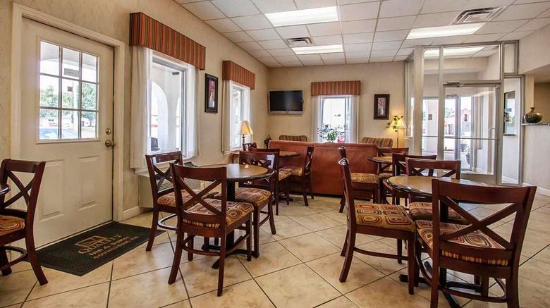 <b>Quality Inn and Suites Covington Lobby</b>. Images powered by <a href="https://iceportal.shijigroup.com/" title="IcePortal" target="_blank">IcePortal</a>.