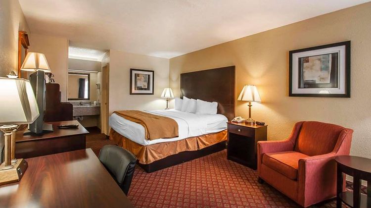 Quality Inn and Suites Covington Room