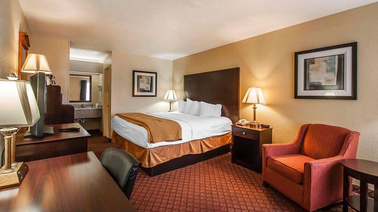 <b>Quality Inn and Suites Covington Room</b>. Images powered by <a href="https://iceportal.shijigroup.com/" title="IcePortal" target="_blank">IcePortal</a>.
