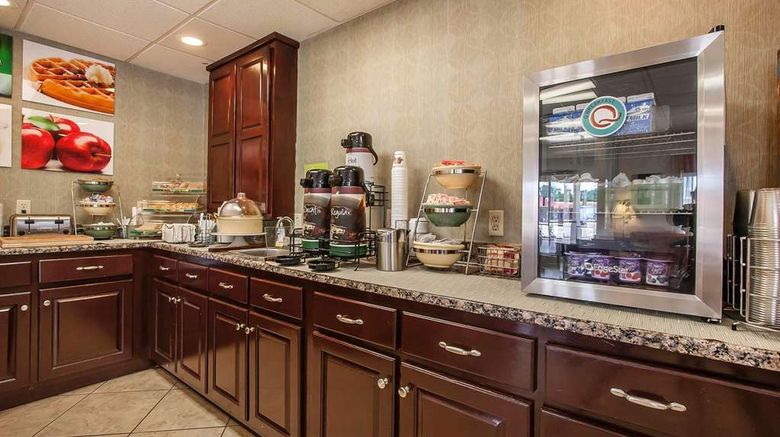 <b>Quality Inn and Suites Covington Restaurant</b>. Images powered by <a href="https://iceportal.shijigroup.com/" title="IcePortal" target="_blank">IcePortal</a>.