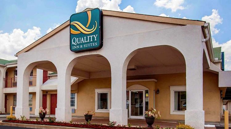 Quality Inn and Suites Covington Exterior