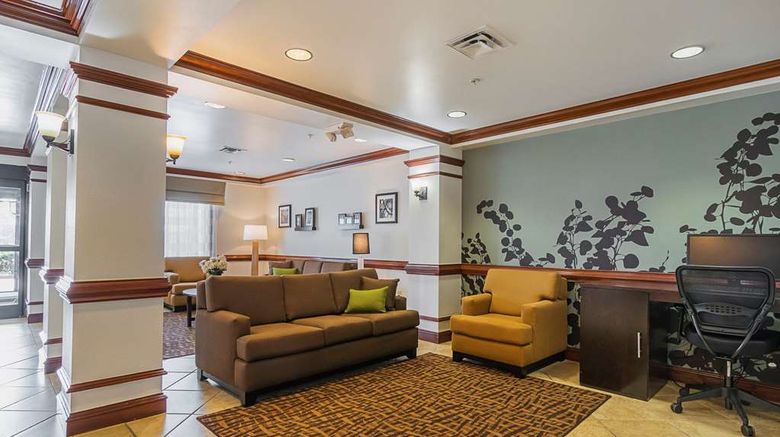 <b>Sleep Inn & Suites Lobby</b>. Images powered by <a href="https://iceportal.shijigroup.com/" title="IcePortal" target="_blank">IcePortal</a>.