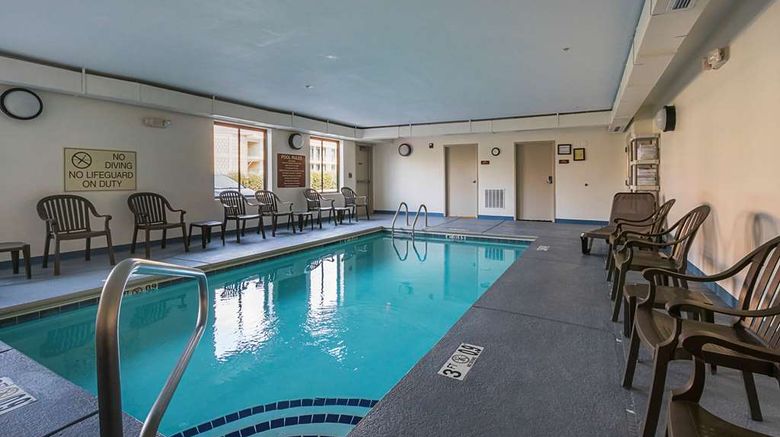 <b>Sleep Inn & Suites Pool</b>. Images powered by <a href="https://iceportal.shijigroup.com/" title="IcePortal" target="_blank">IcePortal</a>.