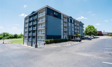 MainStay Suites
