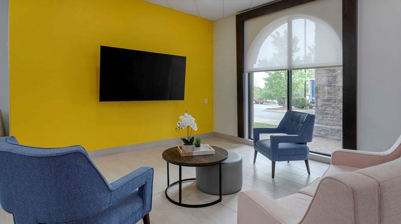 <b>Comfort Suites Mount Juliet Lobby</b>. Images powered by <a href="https://iceportal.shijigroup.com/" title="IcePortal" target="_blank">IcePortal</a>.