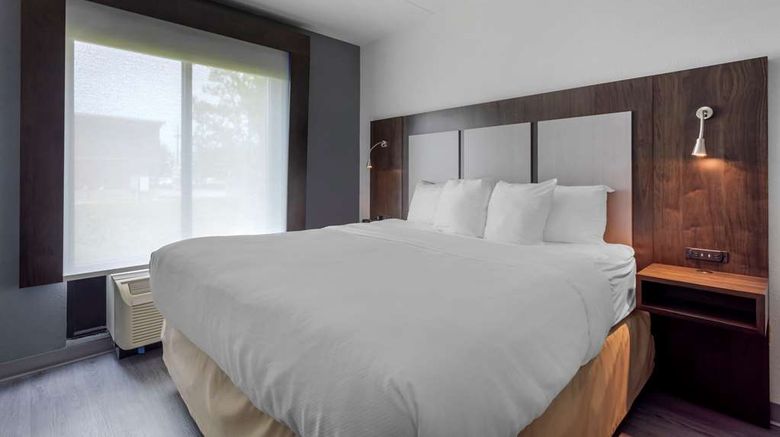 <b>Comfort Suites Mount Juliet Suite</b>. Images powered by <a href="https://iceportal.shijigroup.com/" title="IcePortal" target="_blank">IcePortal</a>.