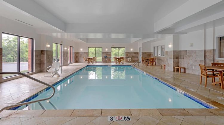 Comfort Suites Mount Juliet Pool
