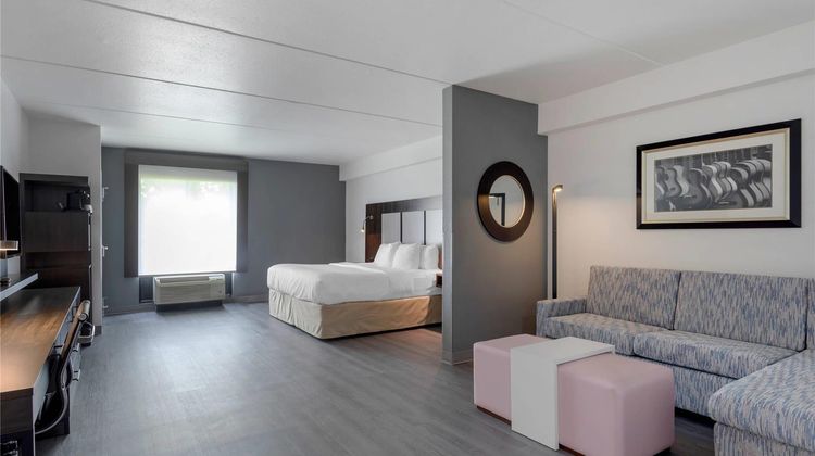 Comfort Suites Mount Juliet Suite