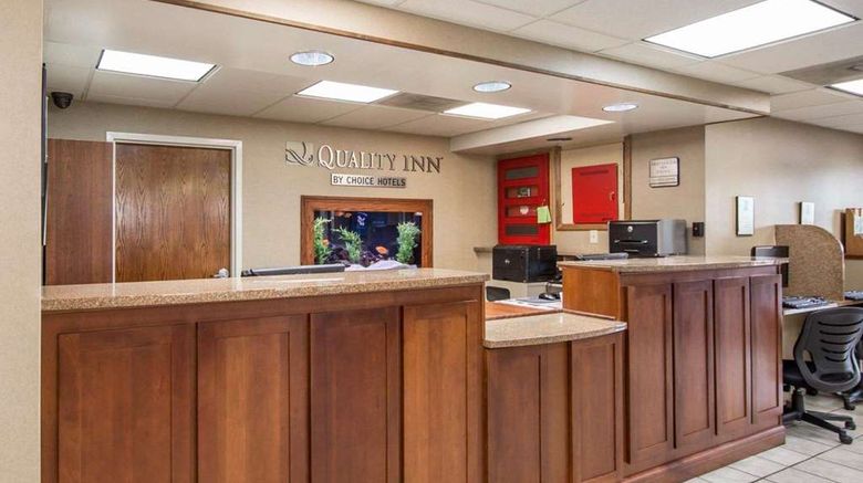 <b>Quality Inn Merchants Drive Lobby</b>. Images powered by <a href="https://iceportal.shijigroup.com/" title="IcePortal" target="_blank">IcePortal</a>.