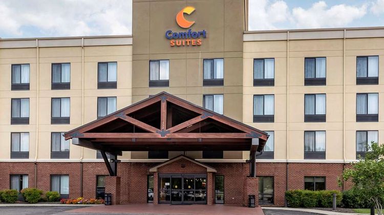 Comfort Suites Manchester near Arnold AFB Exterior