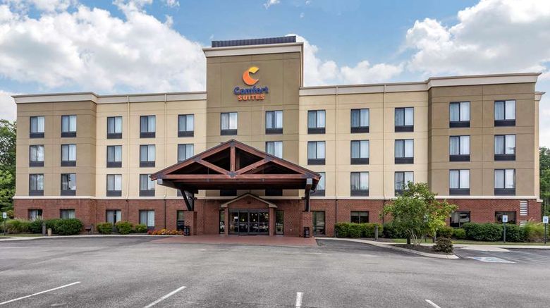 Comfort Suites Manchester near Arnold AFB Exterior. Images powered by <a href="https://iceportal.shijigroup.com" target="_blank" rel="noopener">Ice Portal</a>.