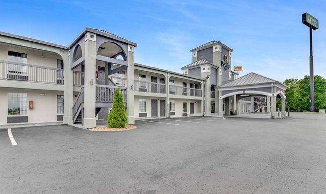 Quality Inn White House Exterior