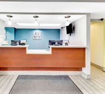 Quality Inn White House Lobby