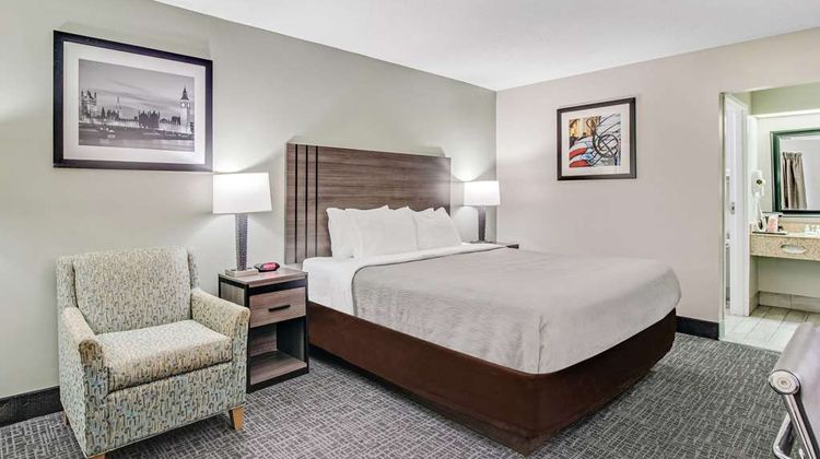 Quality Inn White House Room