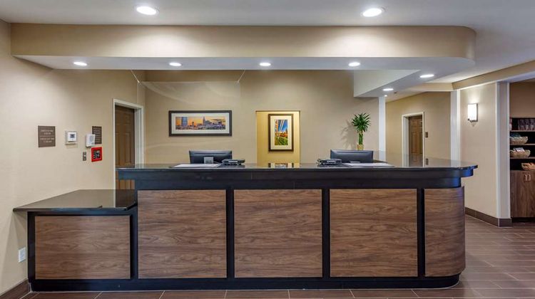 Comfort Suites Lobby