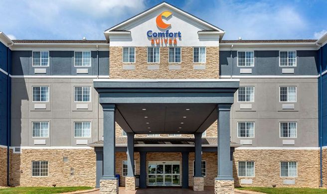 Comfort Suites Exterior