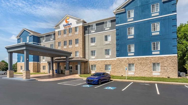 Comfort Suites Exterior