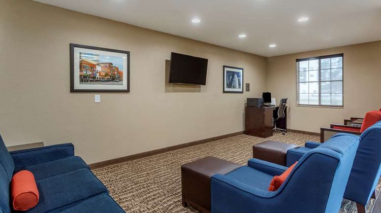 Comfort Suites Lobby