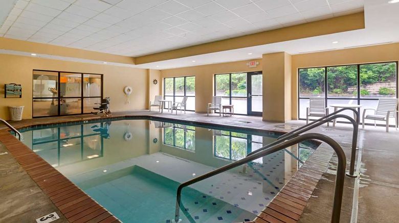 <b>Comfort Suites Kingsport South Pool</b>. Images powered by <a href="https://iceportal.shijigroup.com/" title="IcePortal" target="_blank">IcePortal</a>.