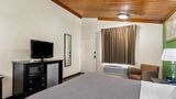 <b>Quality Inn Tullahoma Room</b>. Images powered by <a href="https://iceportal.shijigroup.com/" title="IcePortal" target="_blank">IcePortal</a>.