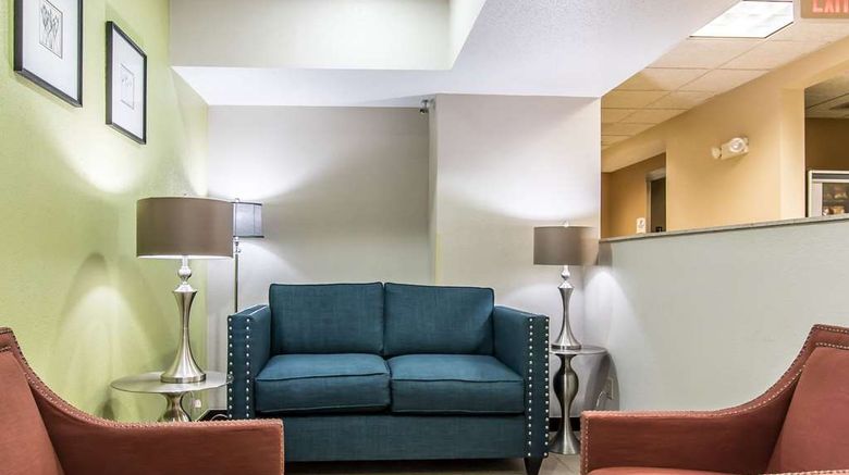 <b>Quality Inn & Suites Lobby</b>. Images powered by <a href="https://iceportal.shijigroup.com/" title="IcePortal" target="_blank">IcePortal</a>.